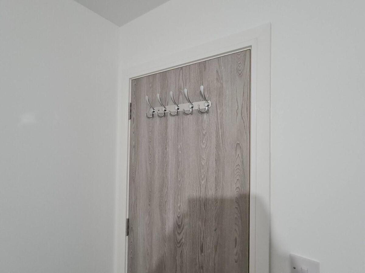 Sav Apartments - 2 Bed Cosy Flat Saffron Лестър Стая снимка